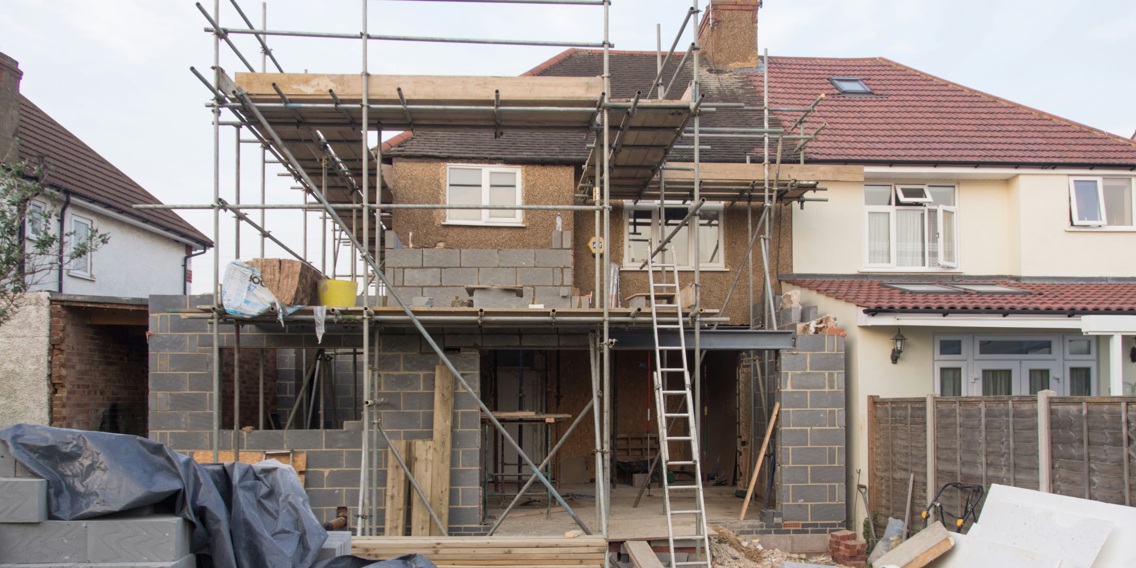 UK builders working on a home extension